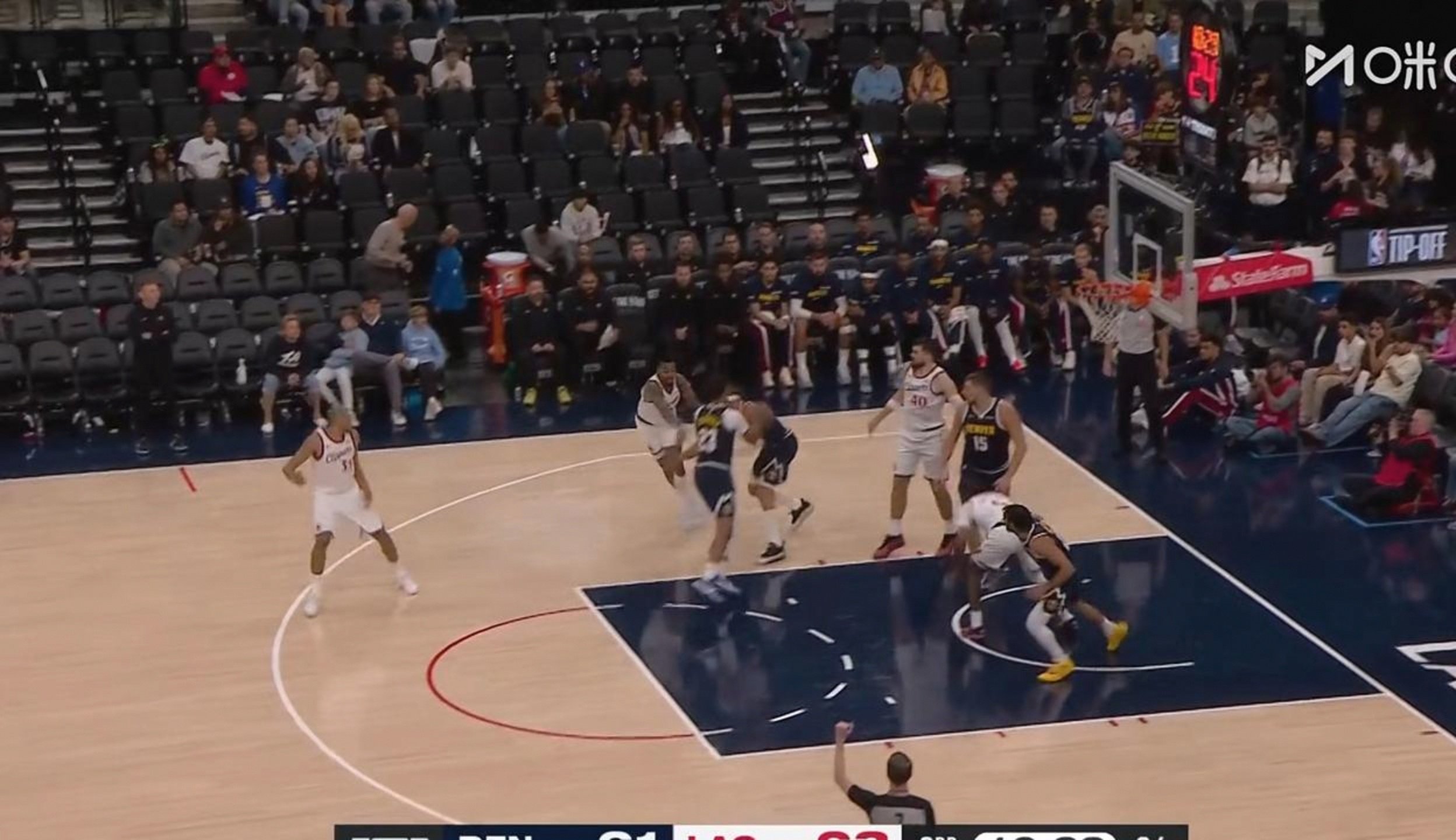 马刺险胜鹈鹕,约基奇高光表现 马刺险胜鹈鹕,约基奇高光表现