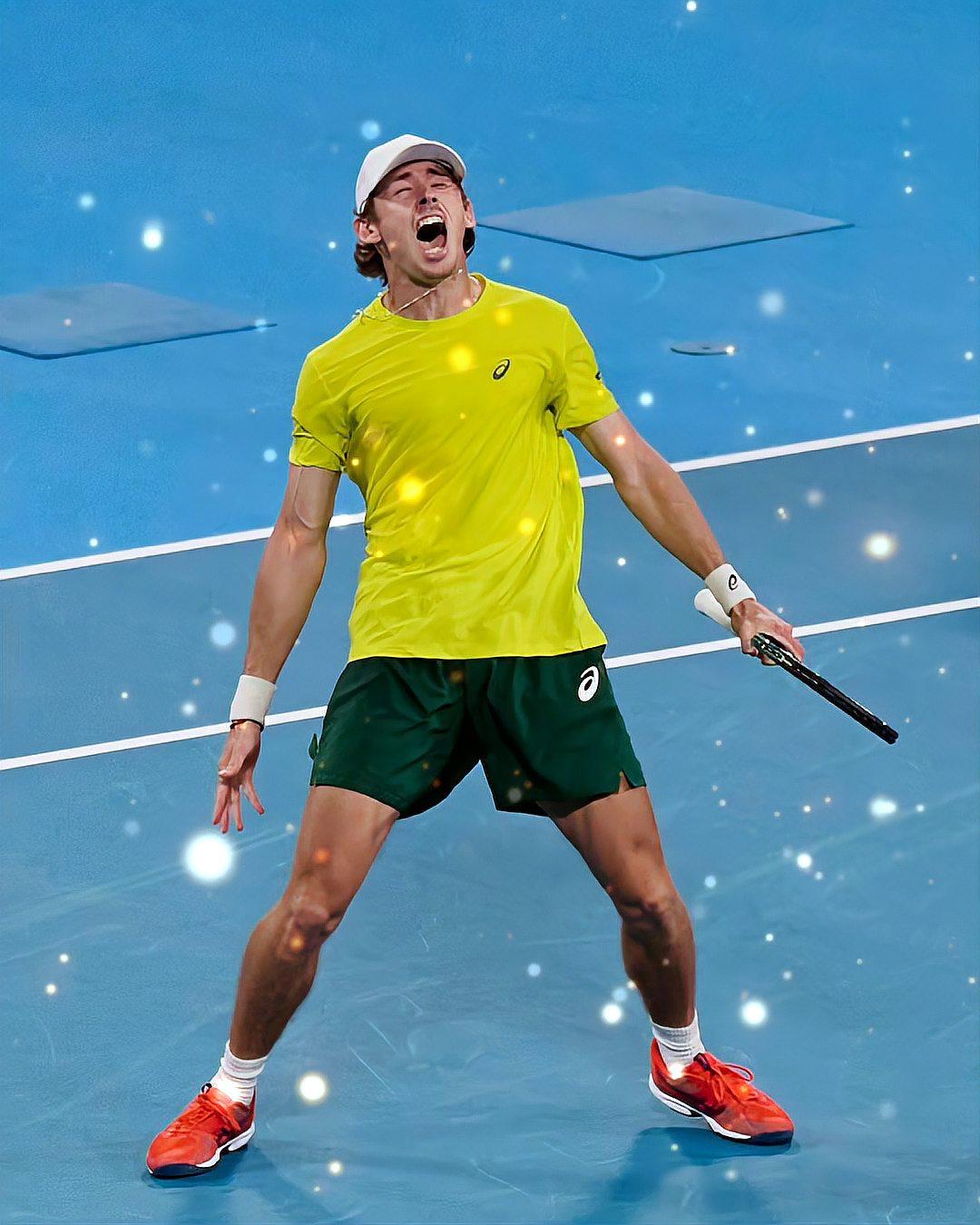 拉沃尔杯力克年终总决赛，兹维列夫关键制胜