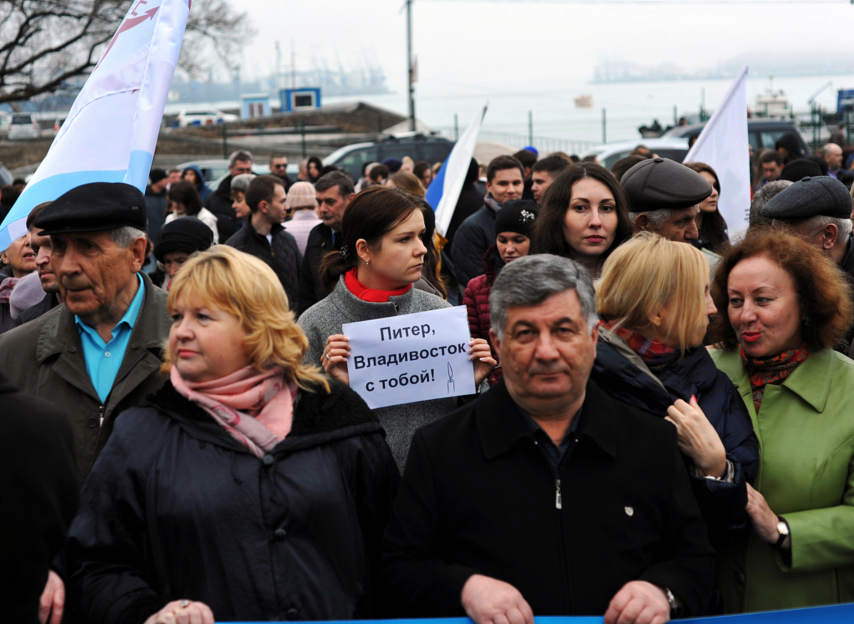 角逐激烈:争夺冠军的争夺战激烈展开 角逐激烈:争夺冠军的争夺战激烈展开