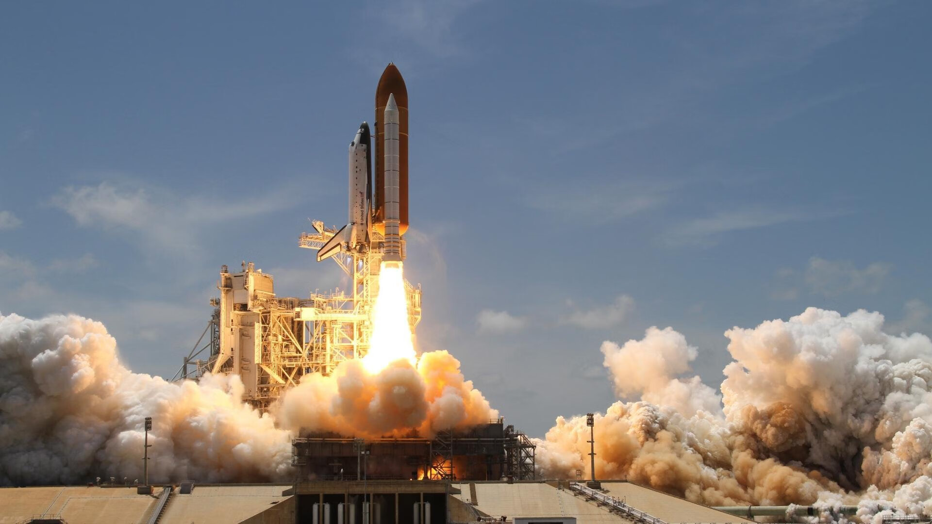 欧陆双焰，勒沃库森碾压希腊显统治力，C罗帽子戏法点燃全球激情