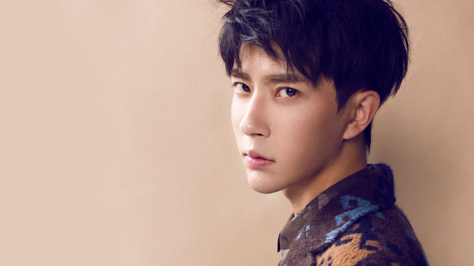 绿茵双城记,当加纳的压迫遇上莱万的救赎