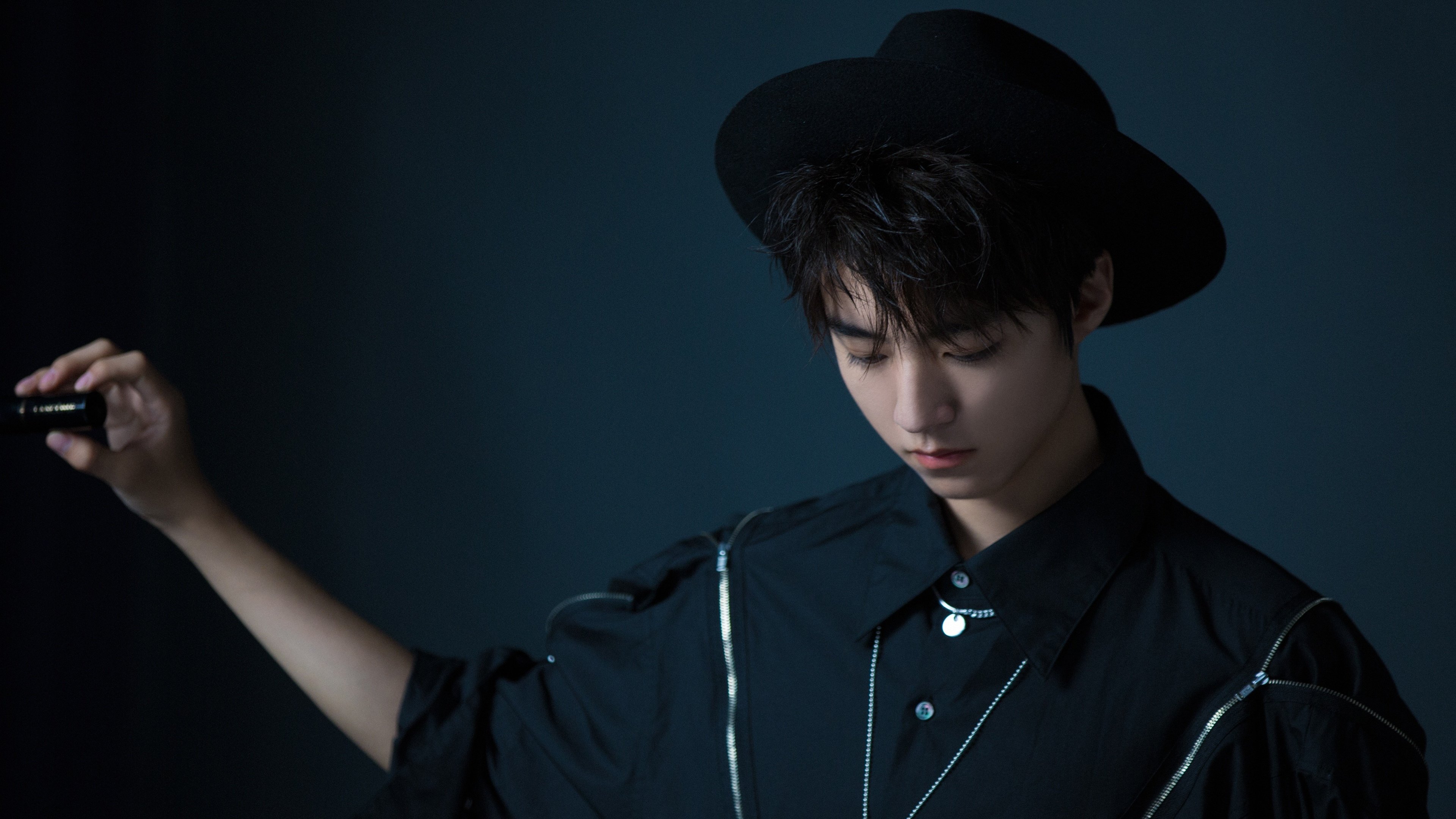 当伊比利亚的华丽遇见格纳布利的烈焰，一场跨越战场的状态启示录